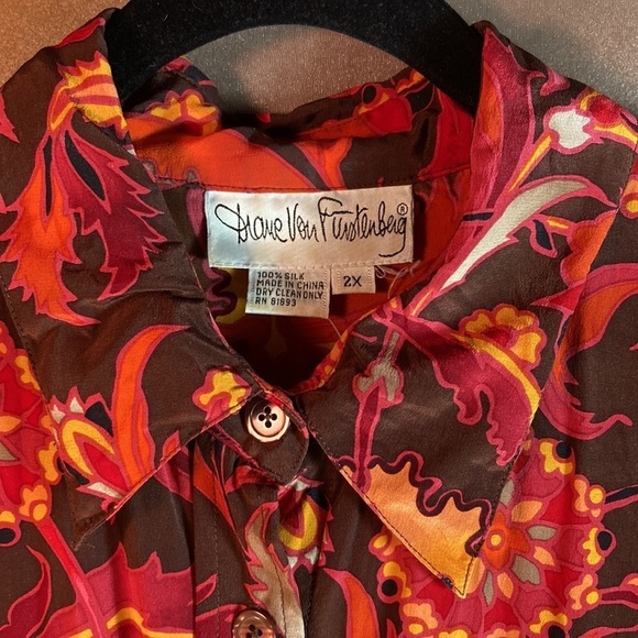 90’s Diane Von Furstenberg 100% silk blouse. Red orange. 2X. B2. 56” bust - Picture 2 of 5